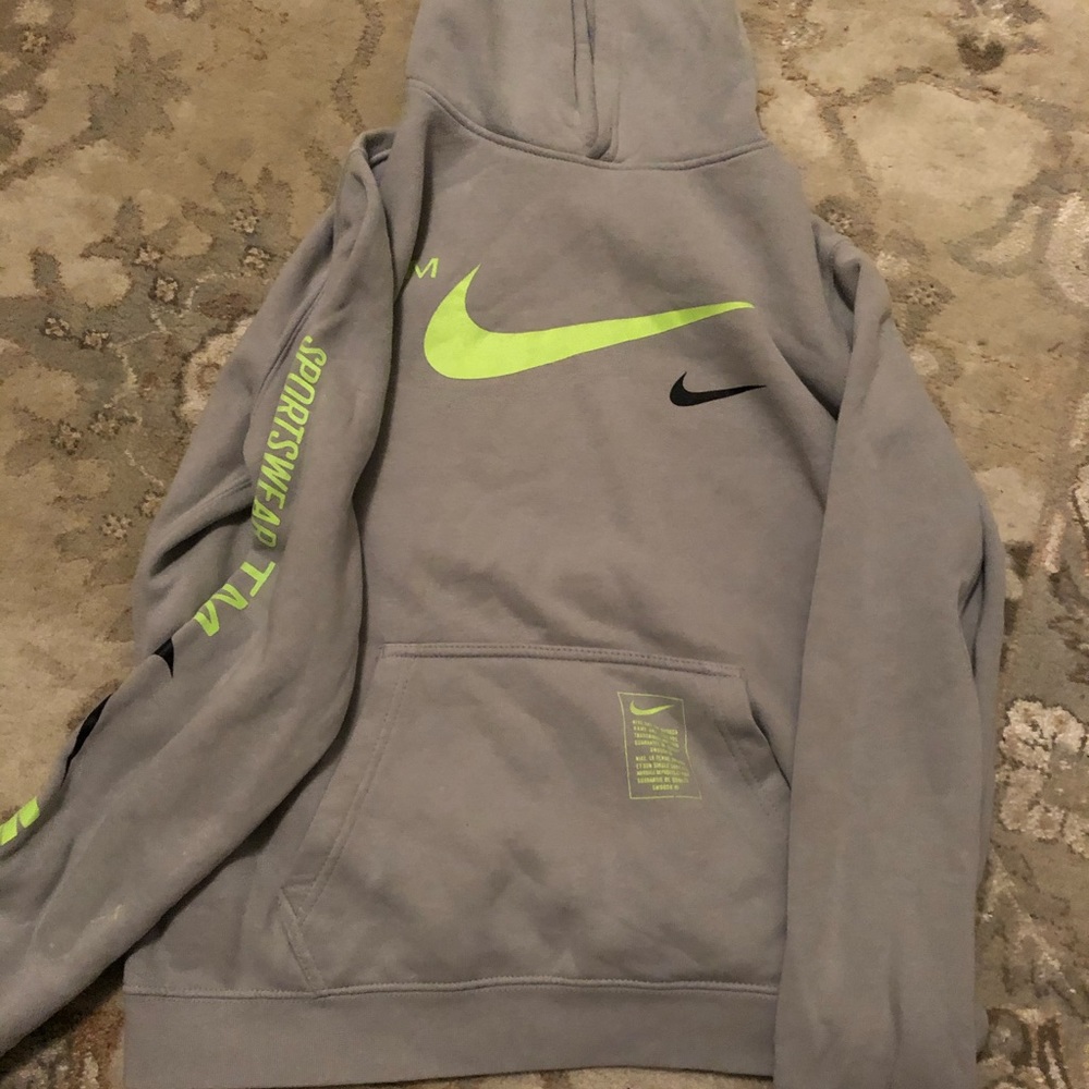 Nike sweatshirt